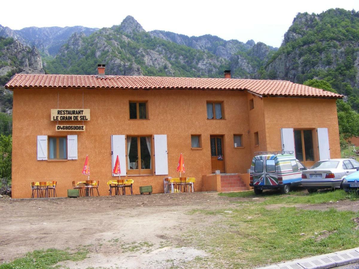 Belle Maison De Montagne Casteil Exterior photo